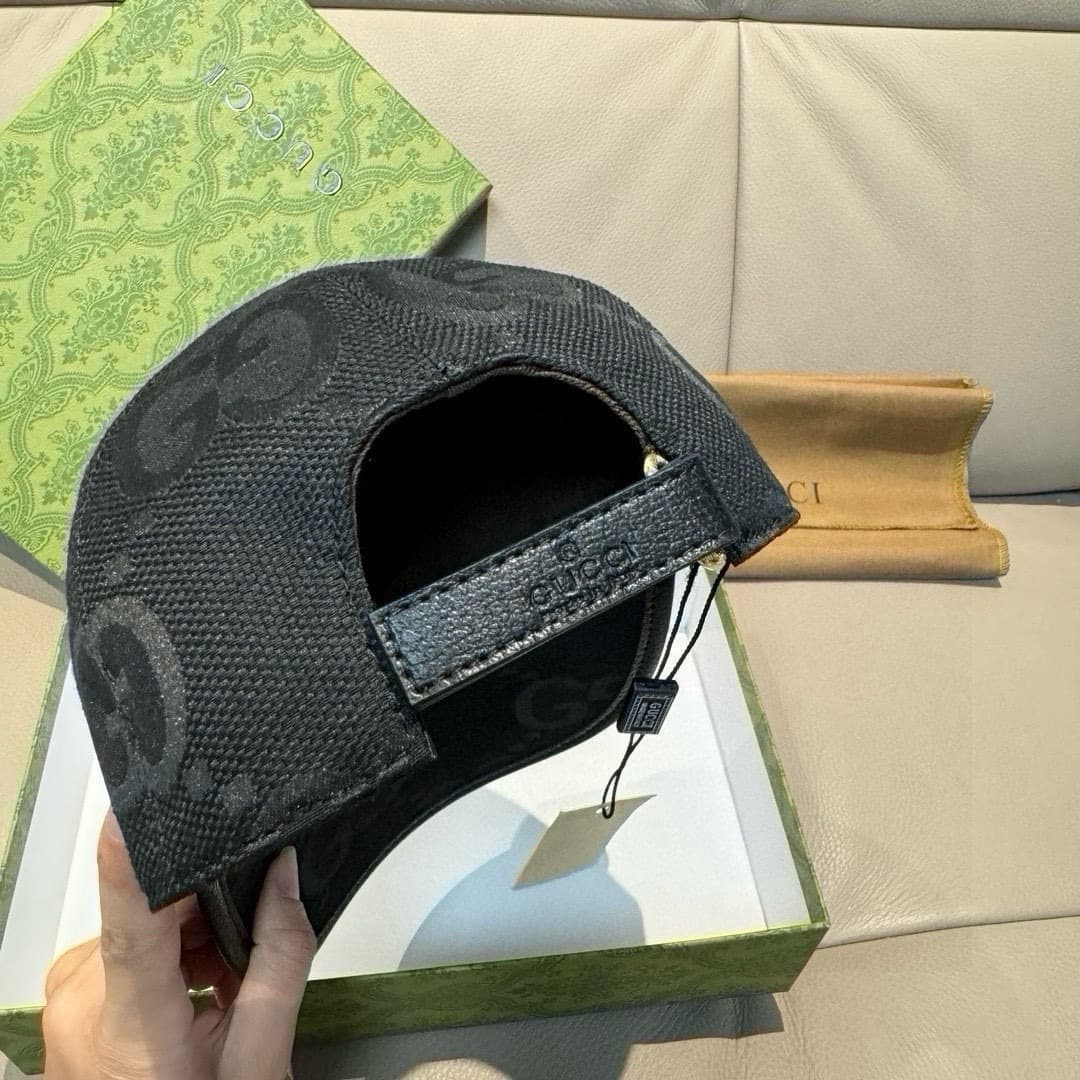 C29861 Packaged in a cloth bag. Gucci new model baseball cap, large “G” logo. Customized by 1:1. Made from original canvas material and top-grade cowhide leather – lightweight and breathable! Basic head circumference: 56; adjustable clip. — image 6