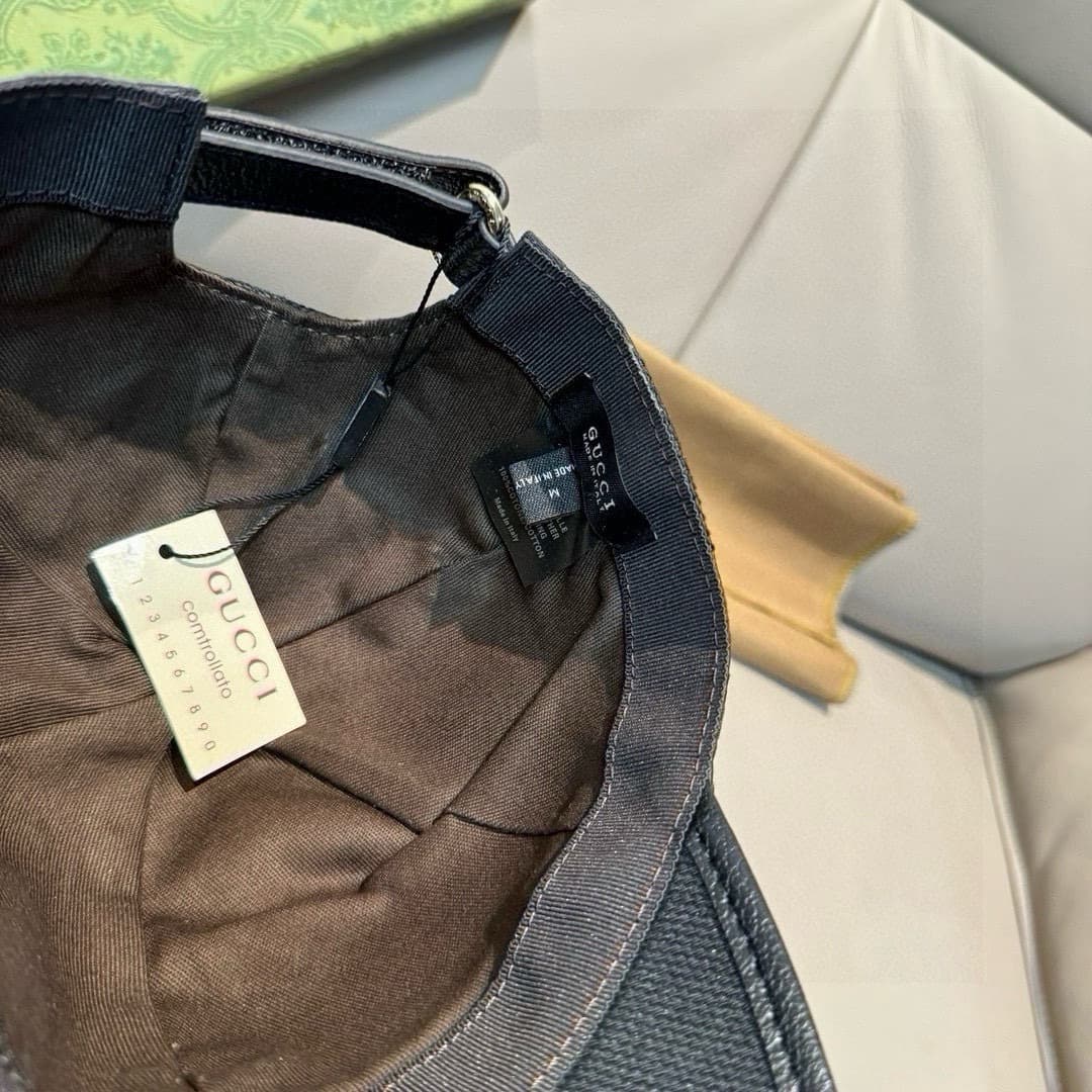 C29861 Packaged in a cloth bag. Gucci new model baseball cap, large “G” logo. Customized by 1:1. Made from original canvas material and top-grade cowhide leather – lightweight and breathable! Basic head circumference: 56; adjustable clip. — image 7
