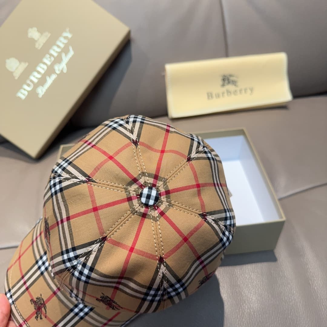 C29859 Packaged in a cloth bag, Barbour original baseball cap, checked pattern horse design. Customized by 1:1; made from pure cotton fabric and top-grade cowhide, lightweight and breathable! Photographed in real life; suitable for both men and women. — image 6