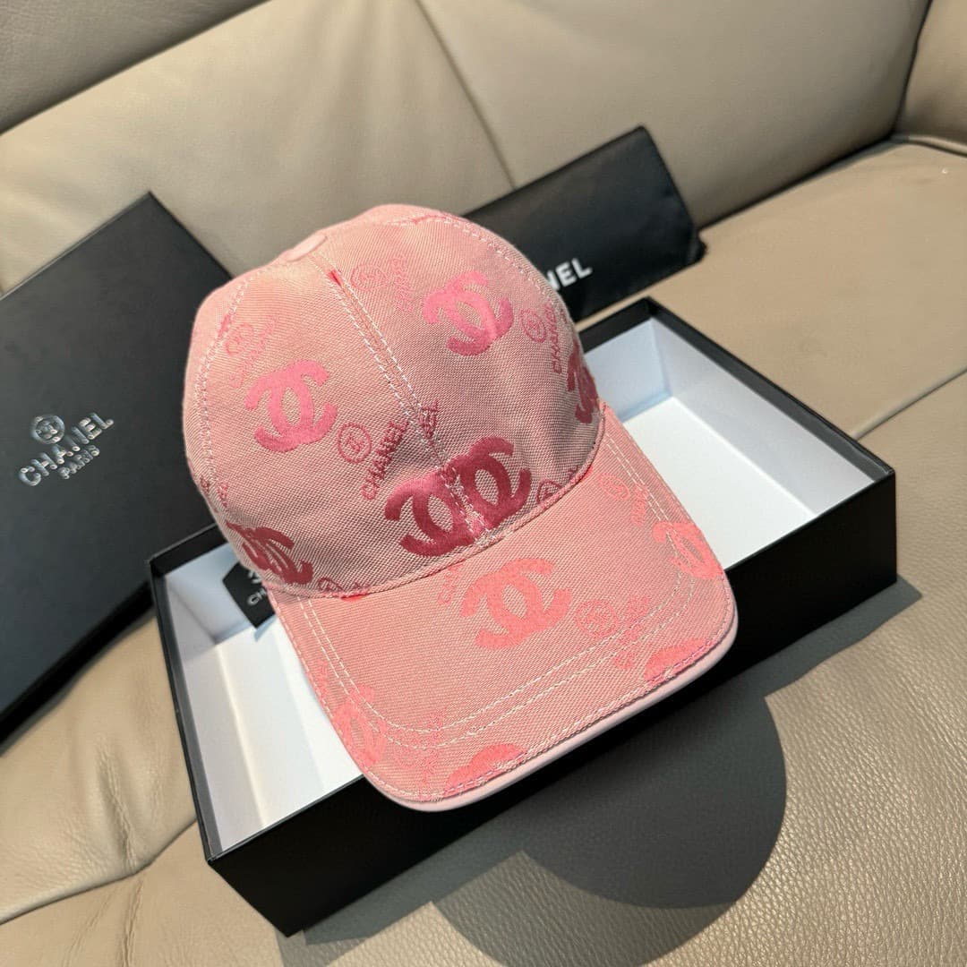 C29856 Packaged in a cloth bag, Chanel classic original baseball cap. Features the classic “double C” logo. Custom-made according to the model 1: 1. Made from premium sail fabric and top-grade cowhide material – lightweight and breathable! The quality is — image 1