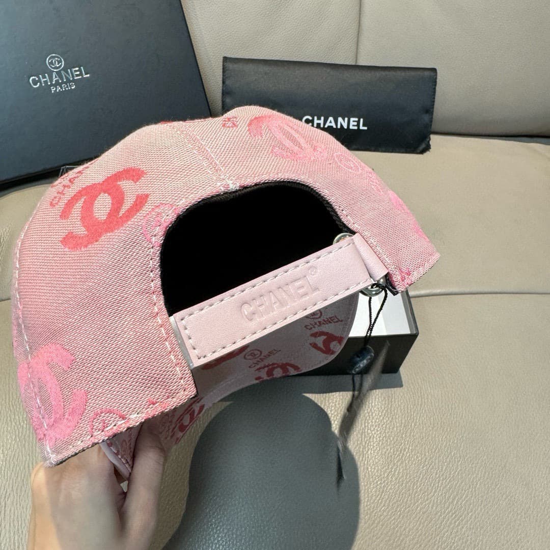 C29856 Packaged in a cloth bag, Chanel classic original baseball cap. Features the classic “double C” logo. Custom-made according to the model 1: 1. Made from premium sail fabric and top-grade cowhide material – lightweight and breathable! The quality is  — image 7