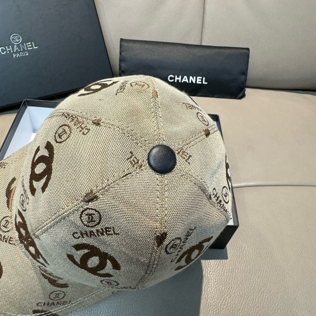 C29855 Packaged in a cloth bag, Chanel classic original baseball cap. Features the classic “double C” logo. Custom-made by 1:1; made from premium sail fabric and top-grade cowhide material, making it lightweight and breathable! The quality is excellent. T — image 4