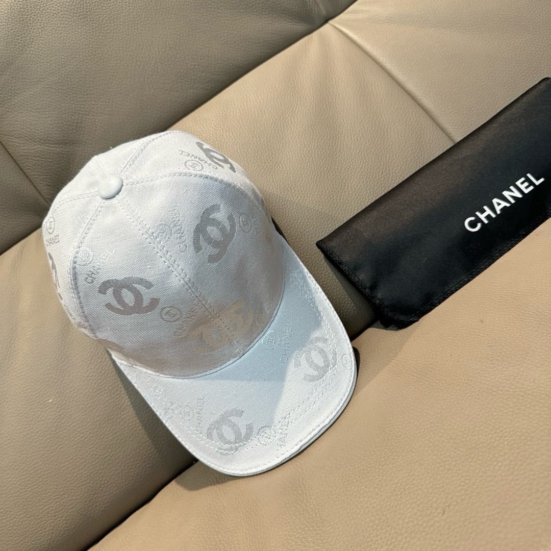 C29853 Packaged in a bag, Chanel classic original baseball cap. Features the classic “double C” logo. Custom-made according to the mold 1:1. Made from premium canvas material and top-grade cowhide leather – very lightweight and breathable! The quality is  — image 2