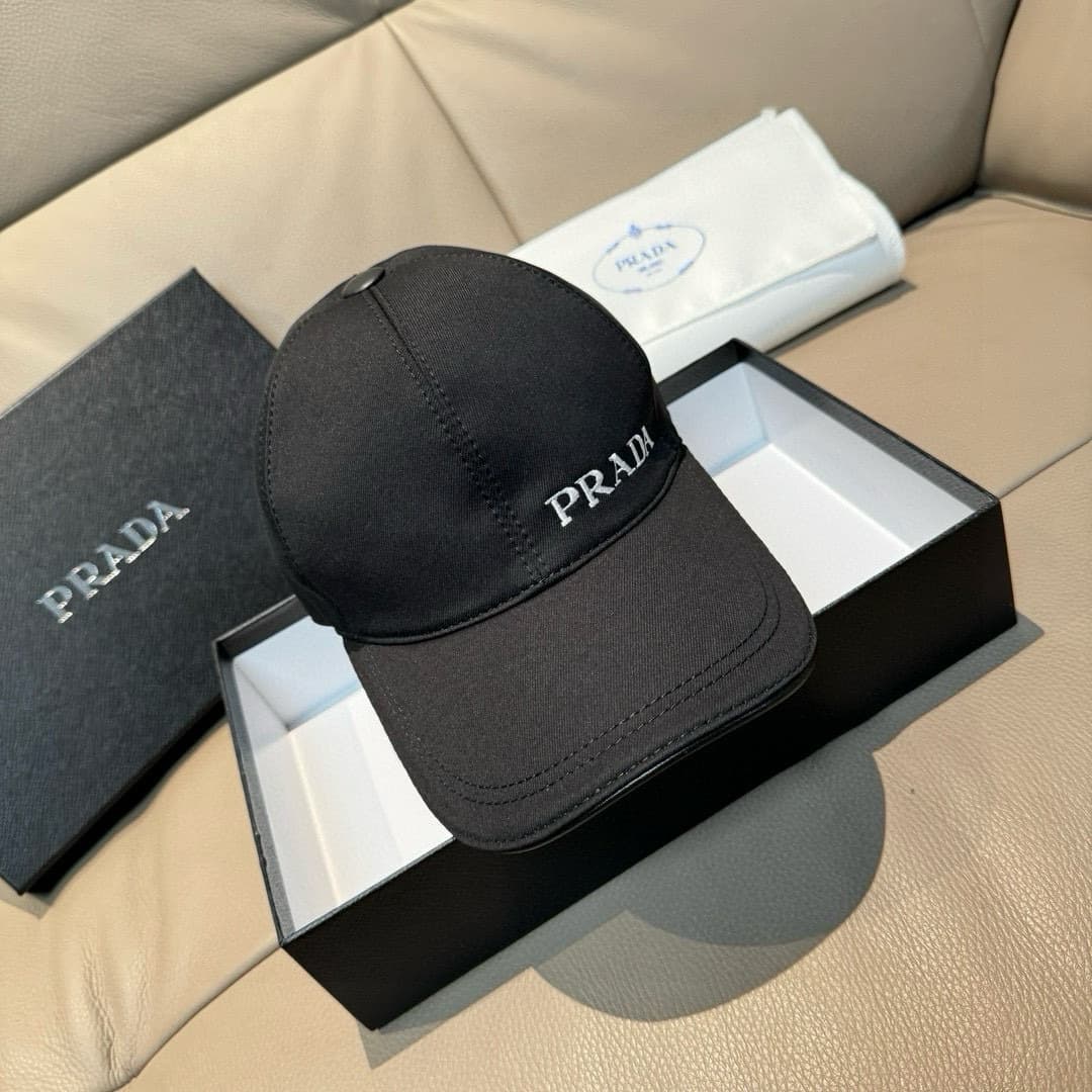 C29851 Baggy cloth bag, Prada new model baseball cap. Embroidered logo. Customized by 1:1. Original pure cotton fabric + top-grade cowhide material. Lightweight and breathable! Excellent quality. Basic head circumference: 56. Adjustable clip. — image 2