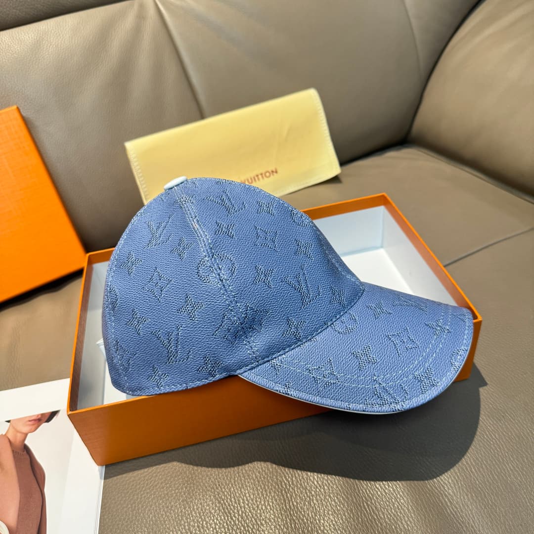 C29850 It comes with a packaging bag. It’s a classic LV baseball cap, featuring classic monogram patterns. It is custom-made according to the model 1:1. The cap is made of PU leather and top-grain cowhide for edge finishing. It is in extremely high demand — image 3