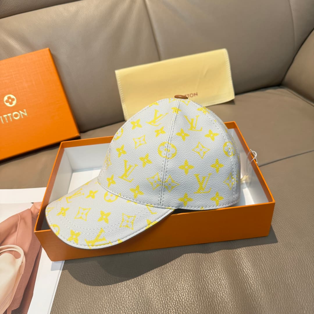 C29842 It comes with a packaging bag. It’s a classic LV baseball cap, featuring classic monogram patterns. It is custom-molded and customized according to the model 1:1. The edges are lined with genuine PU leather and top-grain cowhide. It is in extremely — image 2