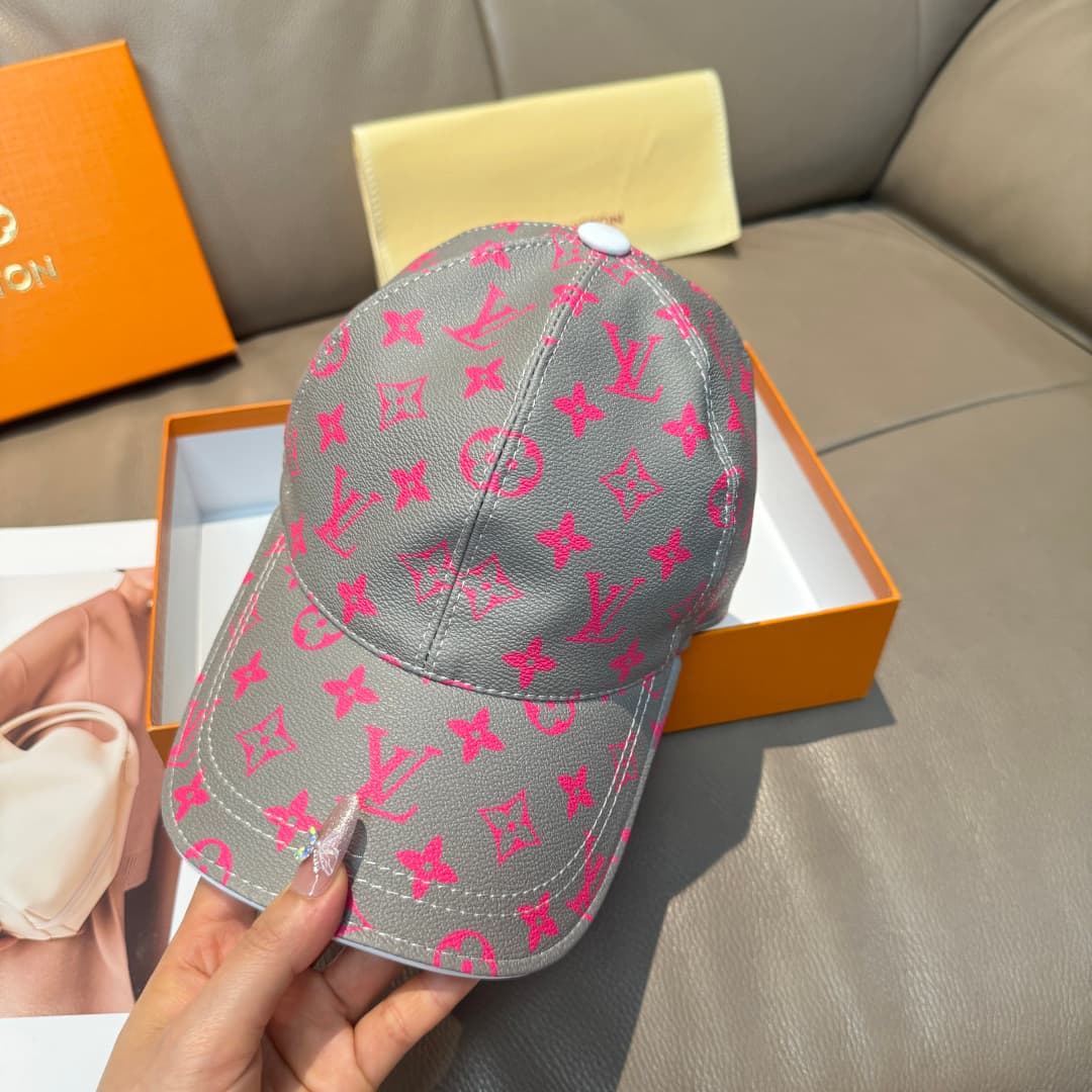 C29843 It comes with a packaging bag. It’s a classic LV baseball cap – featuring classic monogram patterns. It is custom-made according to the 1/ 1 design; the edges are lined with PU leather and first-grade cowhide. It is in extremely high demand through — image 4
