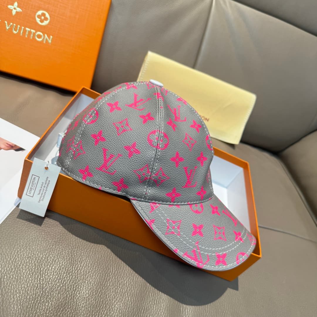 C29843 It comes with a packaging bag. It’s a classic LV baseball cap – featuring classic monogram patterns. It is custom-made according to the 1/ 1 design; the edges are lined with PU leather and first-grade cowhide. It is in extremely high demand through — image 3