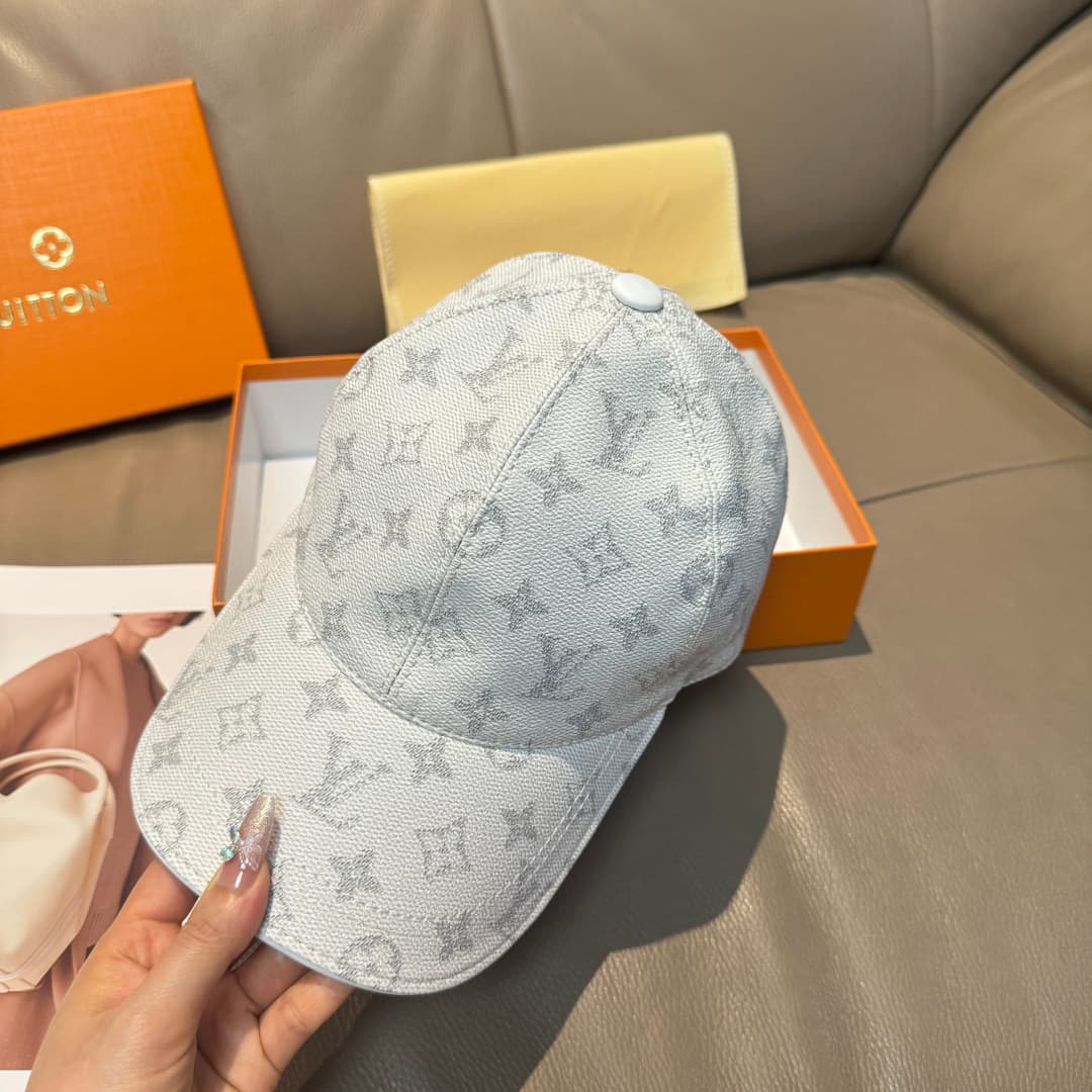 C29844 It comes with a packaging bag. It’s a classic LV baseball cap – featuring classic monogram patterns. It is custom-molded and designed by 1:1. The cap is lined with genuine PU leather and top-grain cowhide, and it’s in extremely high quality. The ba — image 5