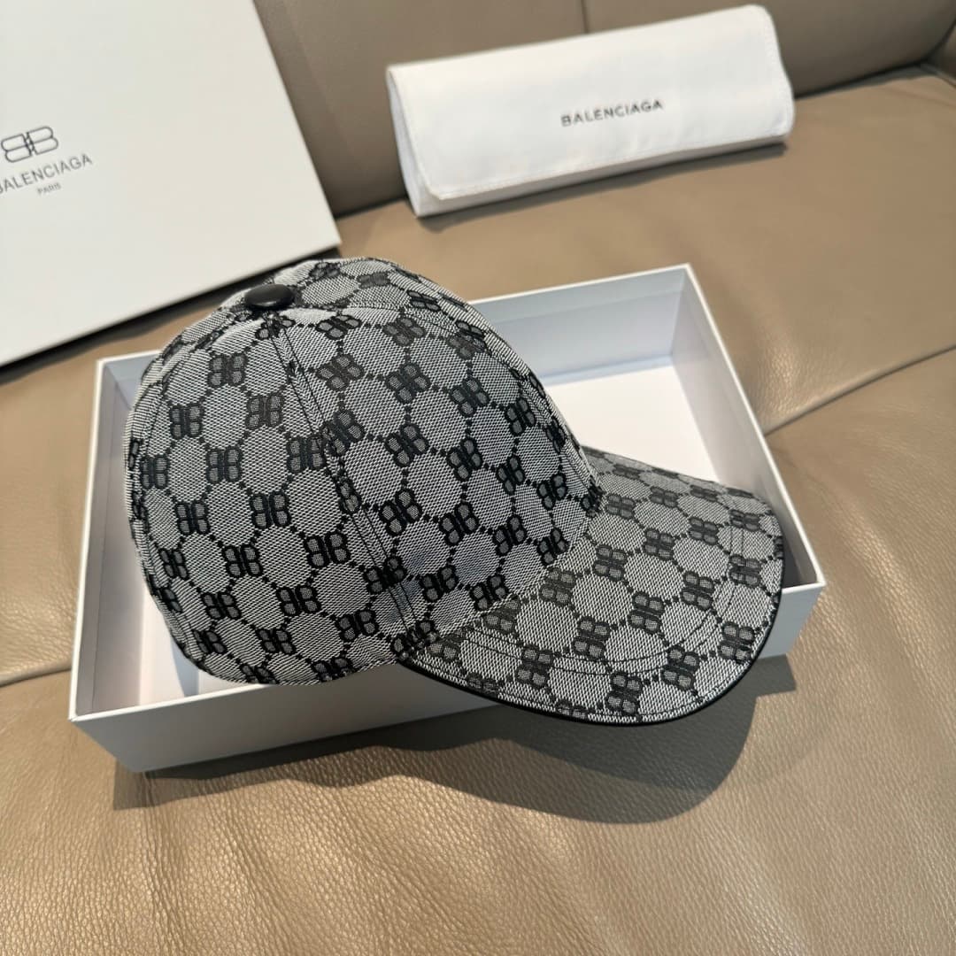C29841 Bag-shaped hat, Balenciaga new model baseball cap. Custom-made by 1:1. Original canvas material + top-grade cowhide, with pure cotton lining. Lightweight and breathable, simple and elegant! Basic head circumference: 56. Adjustable clip, suitable fo — image 3