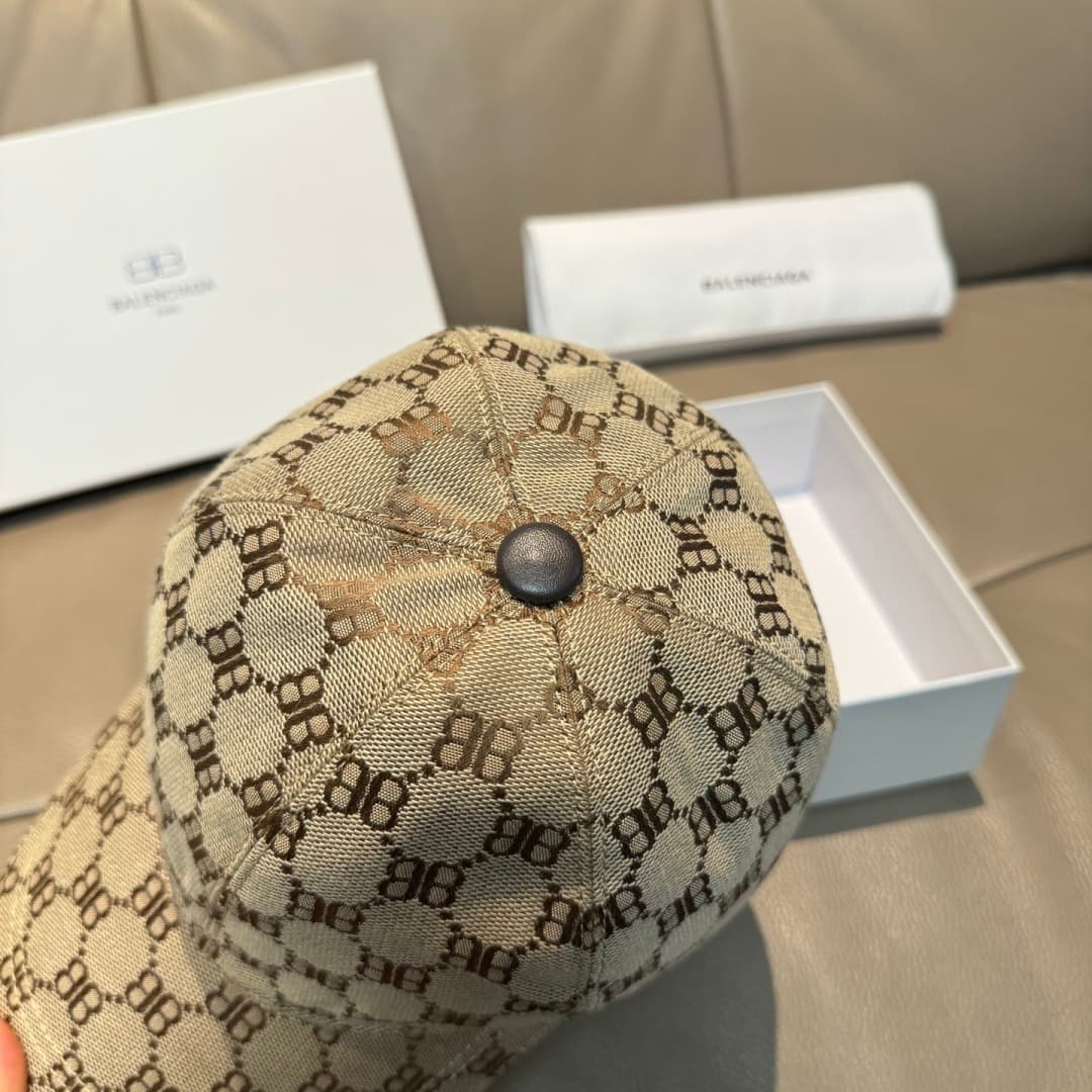C29839 Bag-shaped cap, Balenciaga new model baseball cap. Custom-made by 1:1. Original canvas material + top-grade cowhide, with pure cotton lining. Lightweight and breathable, simple and elegant! Basic head circumference: 56. Adjustable clip, suitable fo — image 3