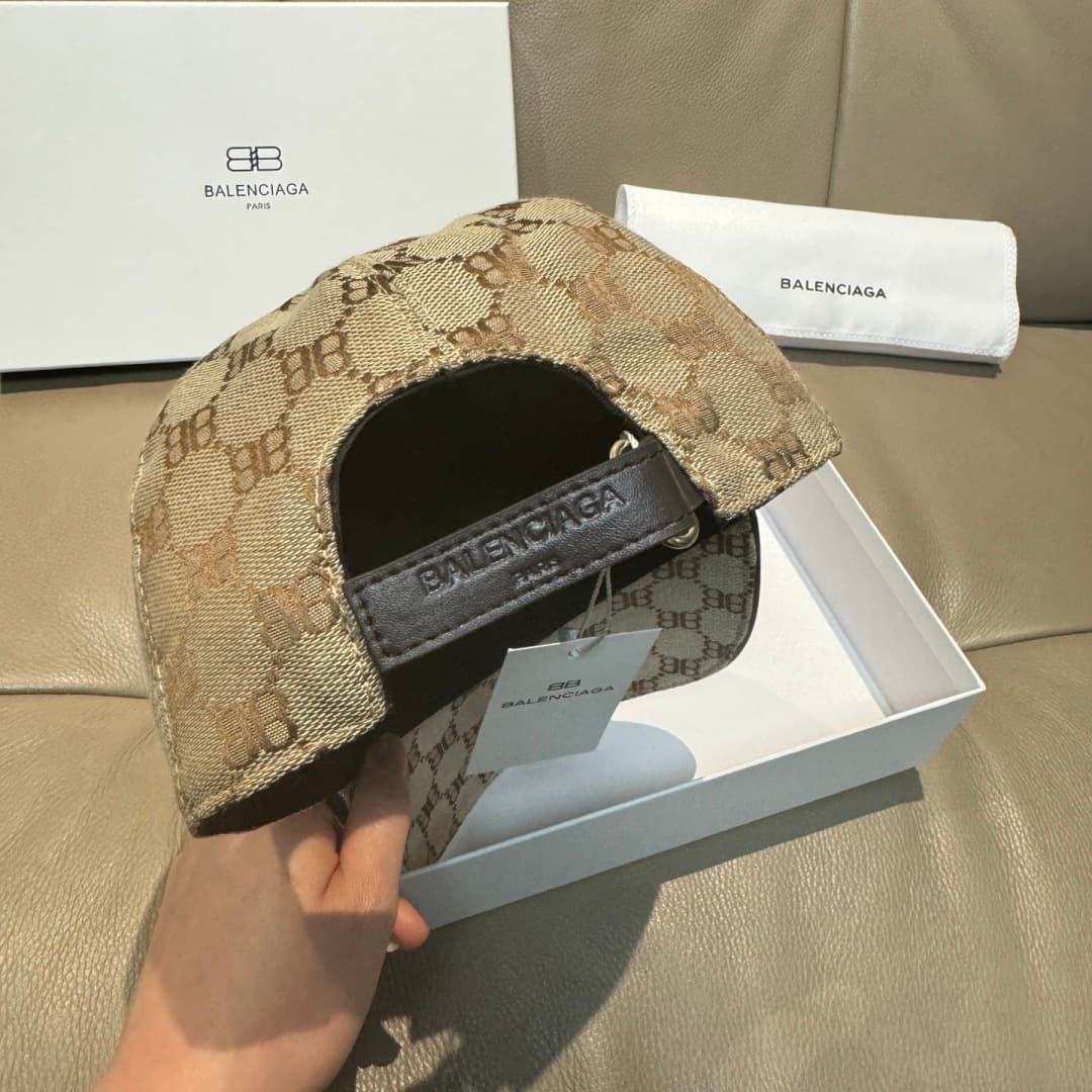 C29839 Bag-shaped cap, Balenciaga new model baseball cap. Custom-made by 1:1. Original canvas material + top-grade cowhide, with pure cotton lining. Lightweight and breathable, simple and elegant! Basic head circumference: 56. Adjustable clip, suitable fo — image 6