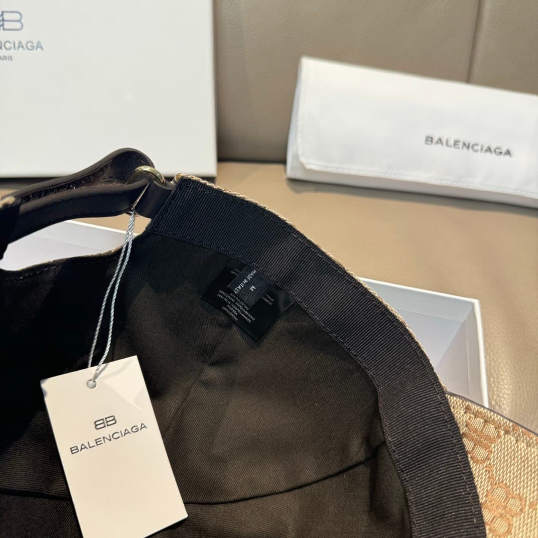 C29839 Bag-shaped cap, Balenciaga new model baseball cap. Custom-made by 1:1. Original canvas material + top-grade cowhide, with pure cotton lining. Lightweight and breathable, simple and elegant! Basic head circumference: 56. Adjustable clip, suitable fo — image 5