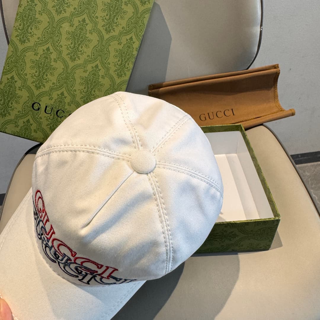 C29828 Bag with box, GUCCI store’s new model baseball cap. 1: 1 – custom molded and embossed with intricate embroidery; exquisite and flawless! 100 – 100% cotton material, original factory quality, exclusive real-life photography. — image 6