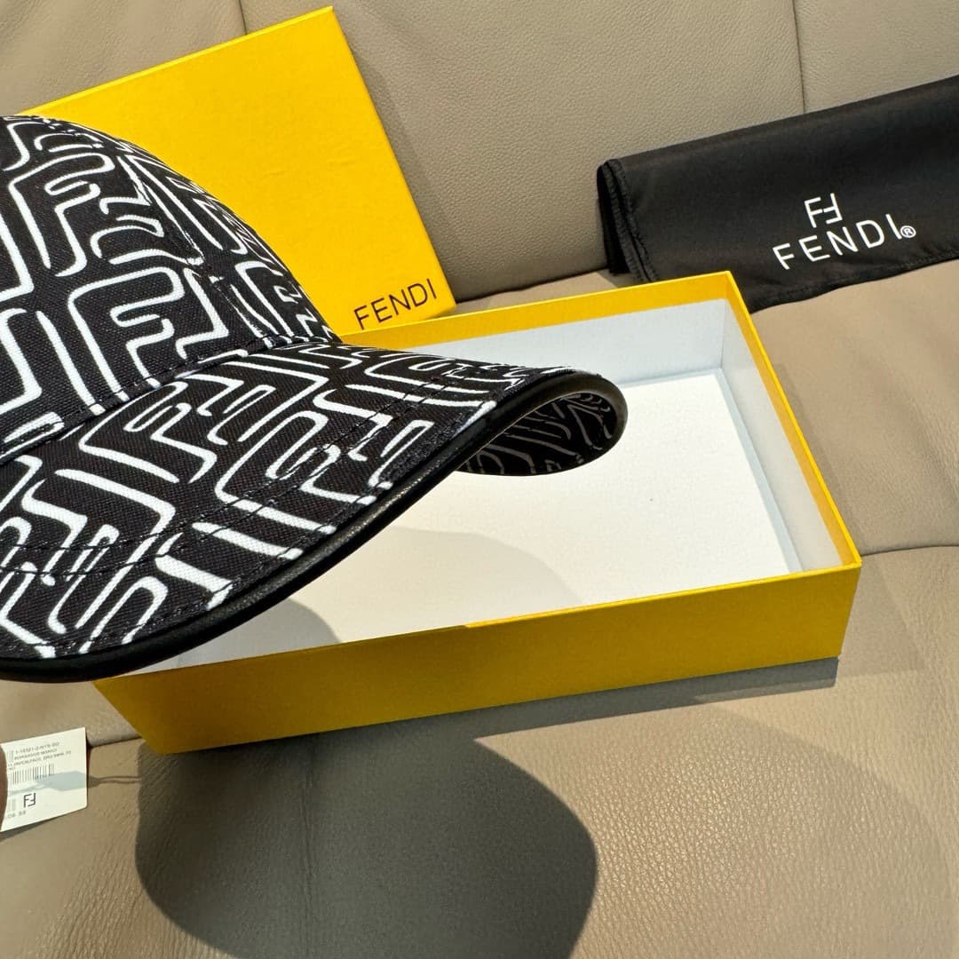 C29826 Baggy bag, Fendi new-style original baseball cap. Double F print pattern, a popular item sold at the boutique all year round with excellent reputation. 1:1 – custom-made according to the mold. Original print pattern fabric + top-grade cowhide mater — image 6