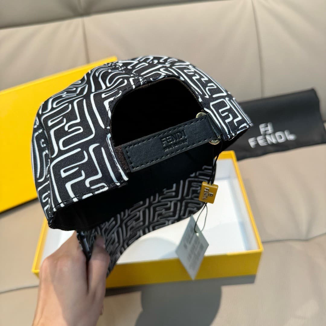 C29826 Baggy bag, Fendi new-style original baseball cap. Double F print pattern, a popular item sold at the boutique all year round with excellent reputation. 1:1 – custom-made according to the mold. Original print pattern fabric + top-grade cowhide mater — image 8