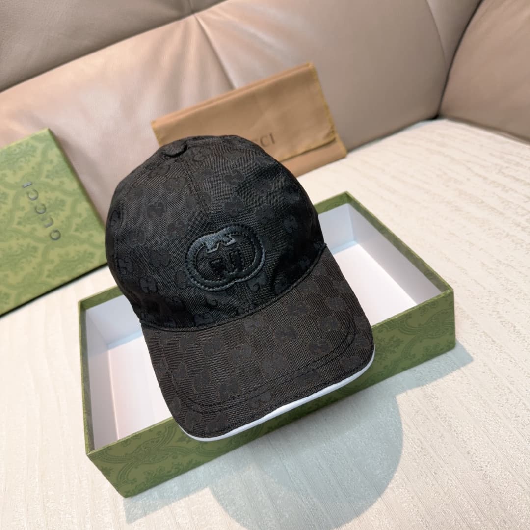 C29822 Gucci 2025 Early Autumn Collection presents a variety of energetic soft accessories. This baseball cap is crafted with precision using GG nylon, adorned with interlocking G embroidery patches, bringing a unique and distinctive touch. — image 3