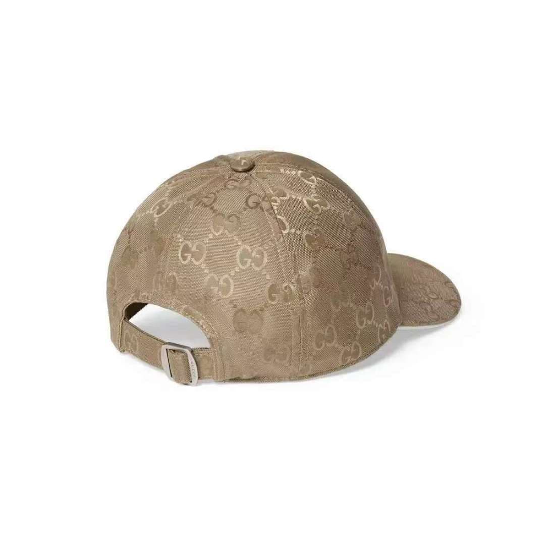 C29821 Gucci 2025 Early Autumn Collection presents a variety of energetic soft accessories. This baseball cap is crafted with meticulous attention to detail using GG nylon material, adorned with interlocking G embroidery patches, adding a unique and disti — image 2