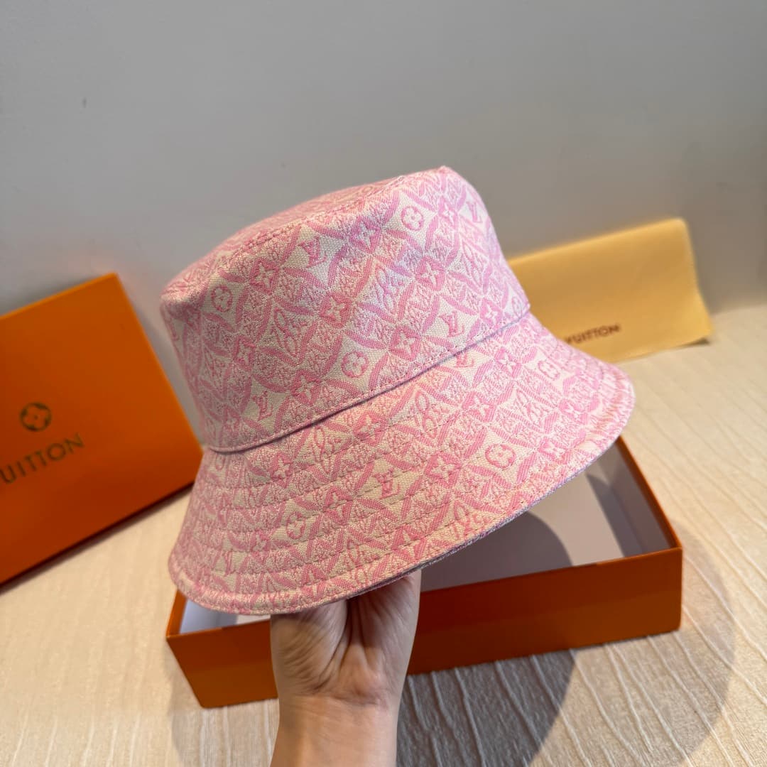 C29818 Packaged in a cloth bag. Lv classic model fisherman hat – top-tier version. Customized according to the mold 1:1. Made from original denim print fabric and pure cotton lining; lightweight and breathable! Excellent quality. Standard head circumferen — image 4