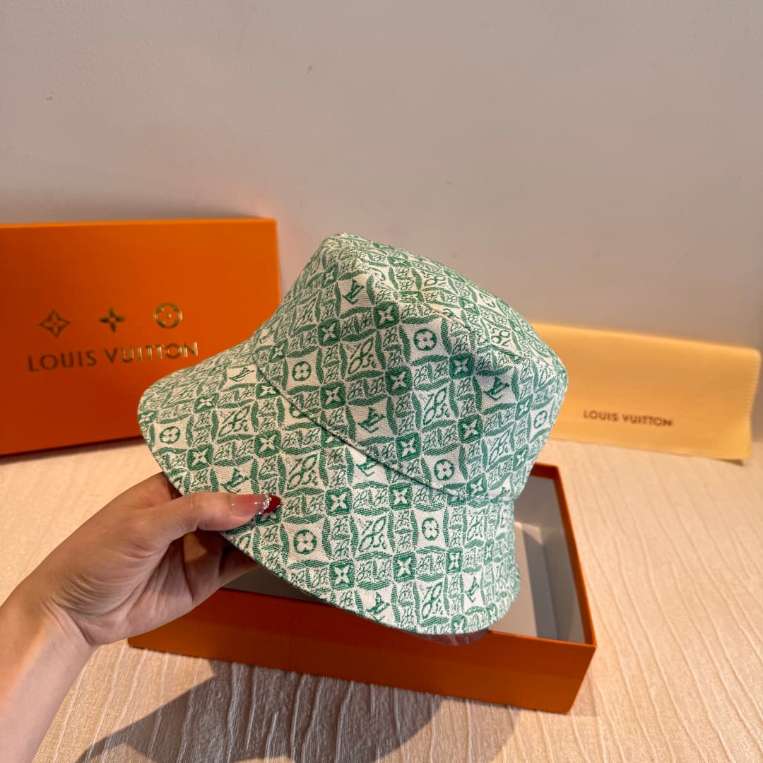 C29816 Packaged in a cloth bag. Lv classic model fisherman hat – top quality version. Customized by 1:1. Made from original denim print fabric and pure cotton lining, making it lightweight and breathable! The quality is excellent. With a basic head circum — image 3