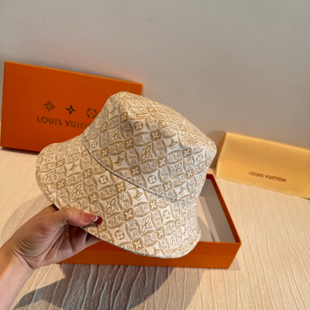 C29815 Packaged in a cloth bag. Lv classic model fisherman hat – top-tier version. Customized by 1:1. Made from original denim print fabric with pure cotton lining; lightweight and breathable! Excellent quality. Basic head circumference: 57. Perfect for a — image 3