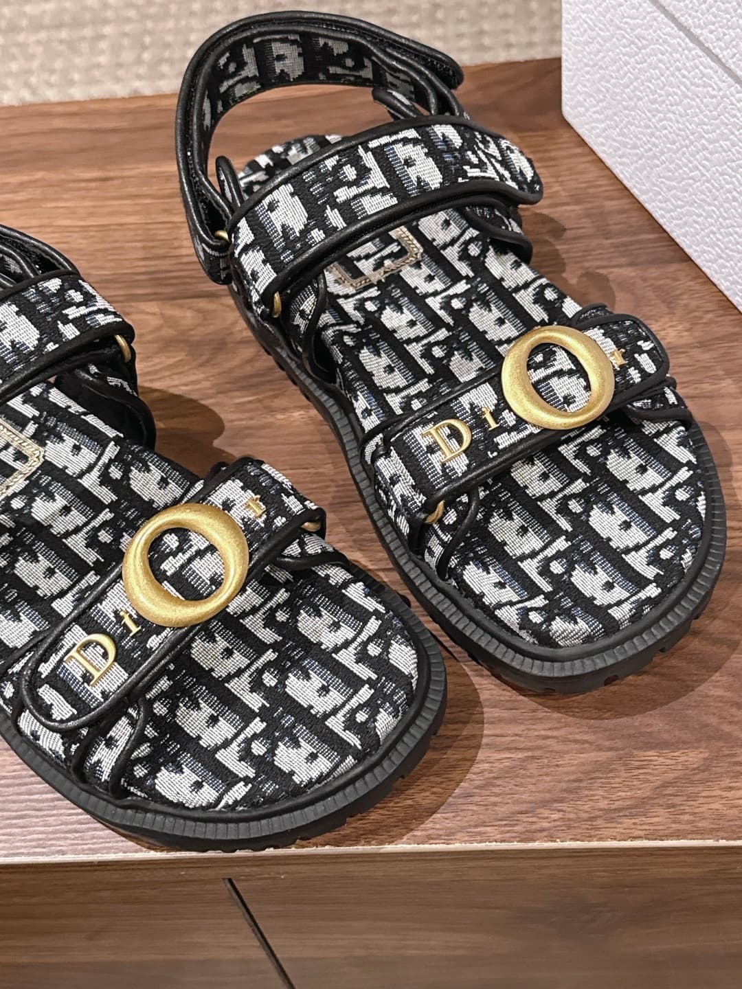 D5942 Top-tier version: Christian Dior summer slippers with patches – cool sandals — image 6