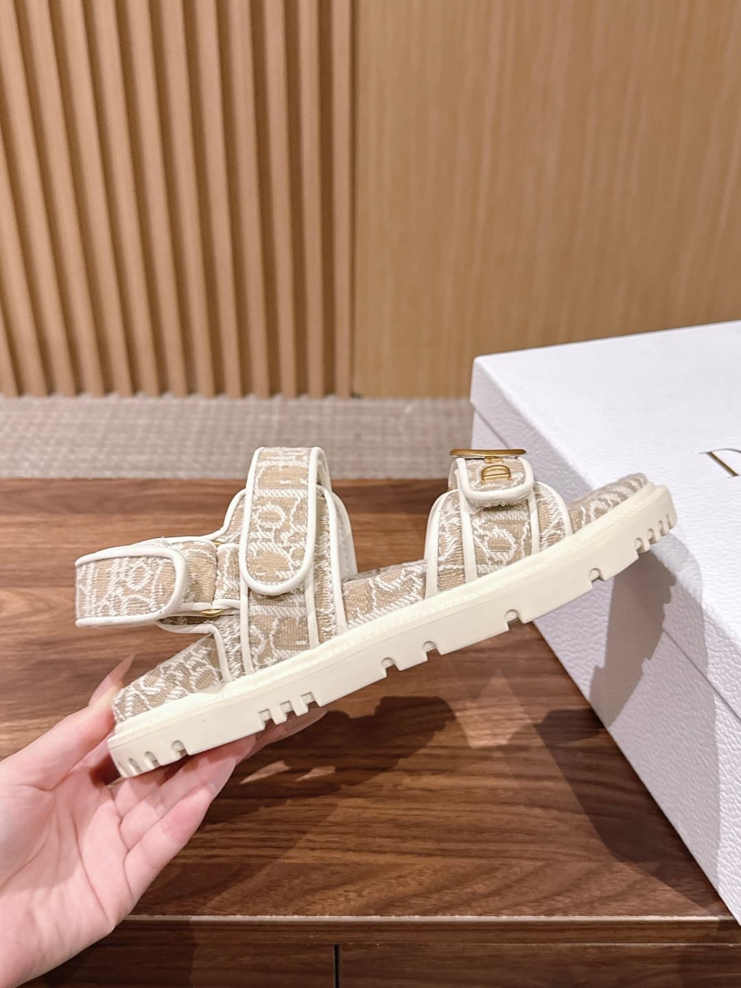 D5941 Top-tier version: Christian Dior summer slippers with patches – cool sandals — image 5