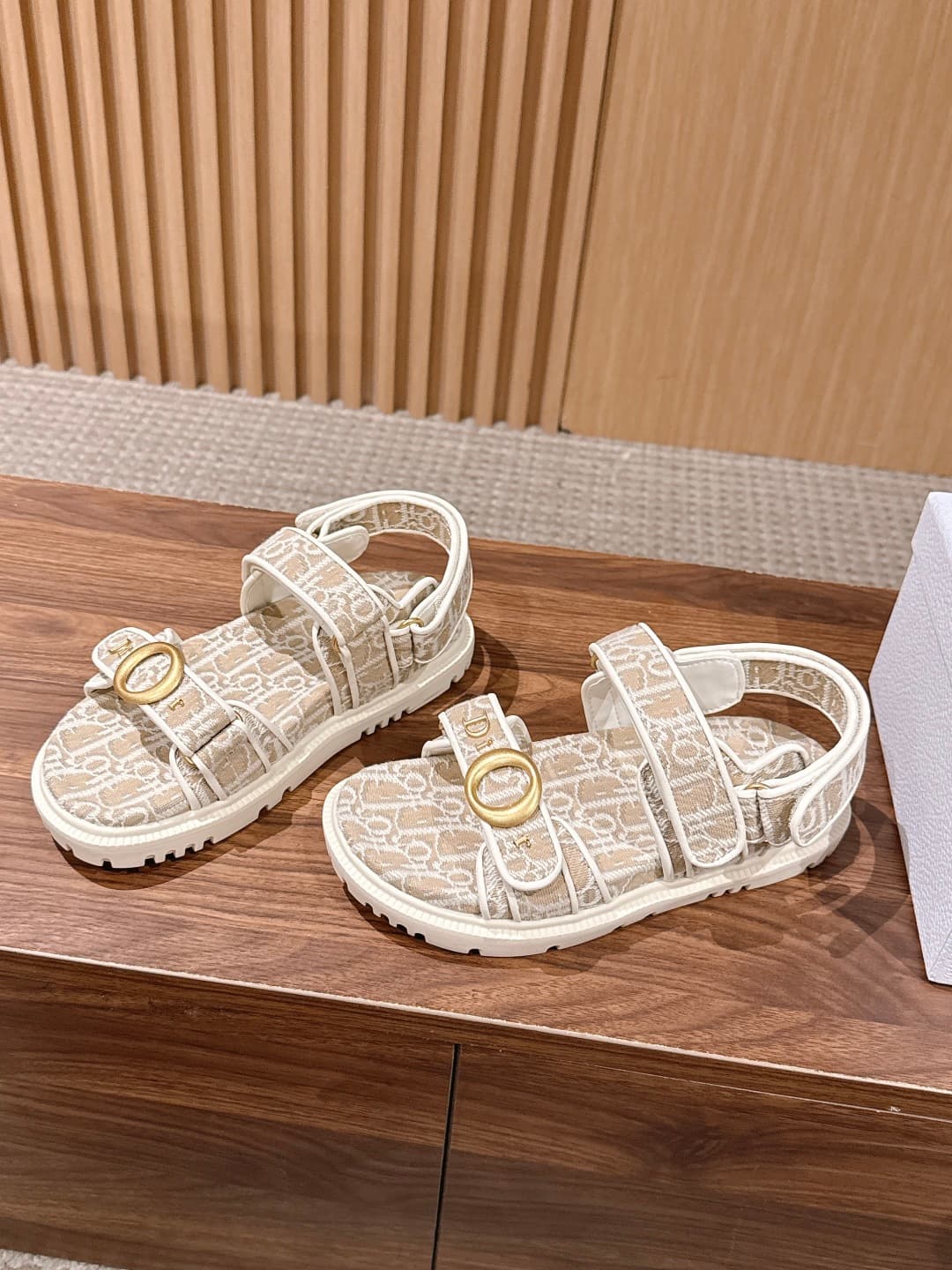 D5941 Top-tier version: Christian Dior summer slippers with patches – cool sandals — image 2