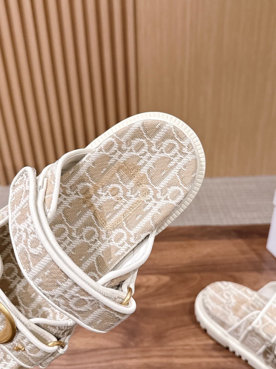 D5940 Top-tier version: Christian Dior summer slippers with patches – cool sandals — image 7