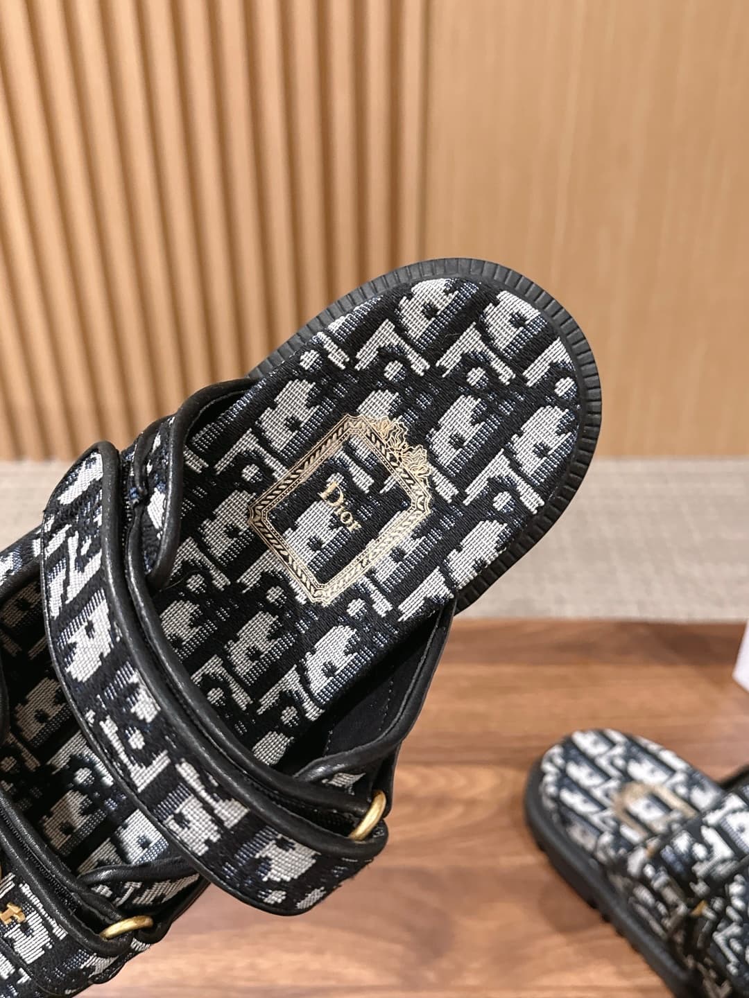 D5939 Top-tier version: Christian Dior summer slippers with patches – cool sandals — image 7