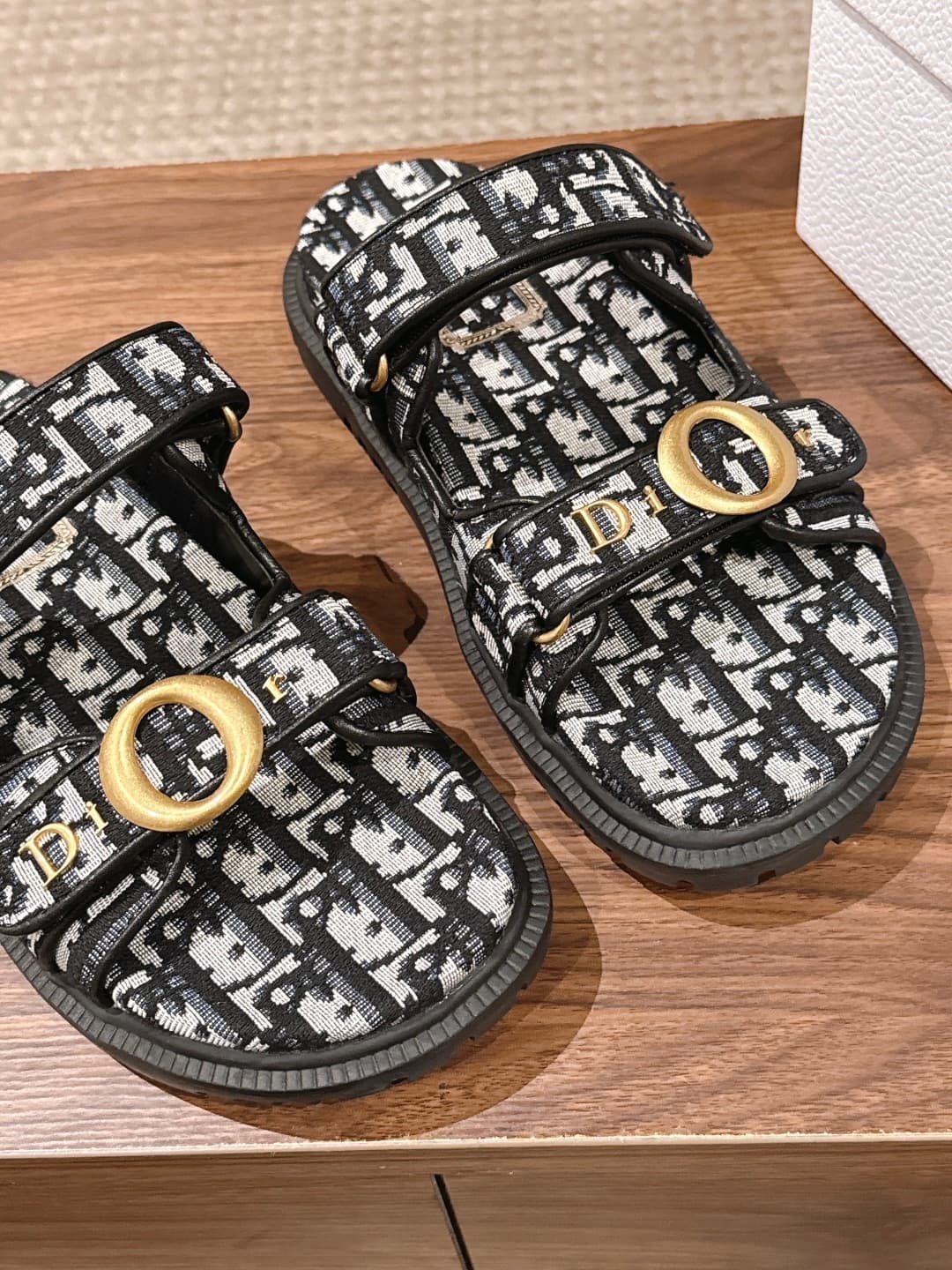 D5939 Top-tier version: Christian Dior summer slippers with patches – cool sandals — image 6