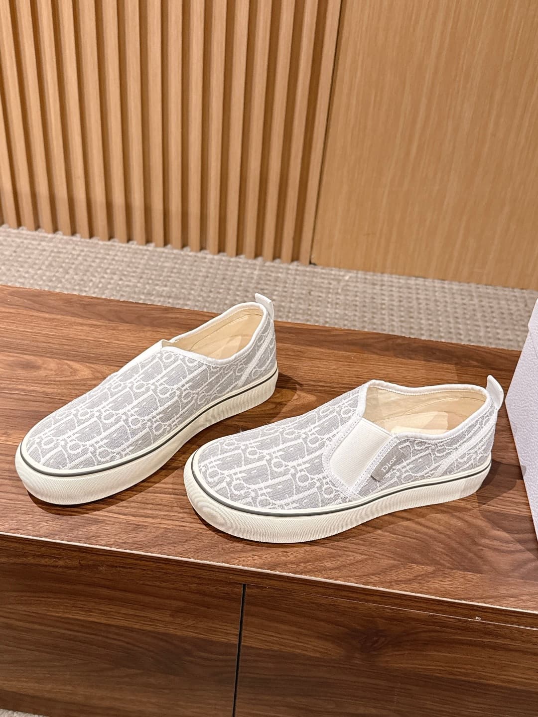 D5951 Top version: Christian Dior spring/summer new monogram leather loafers — image 2
