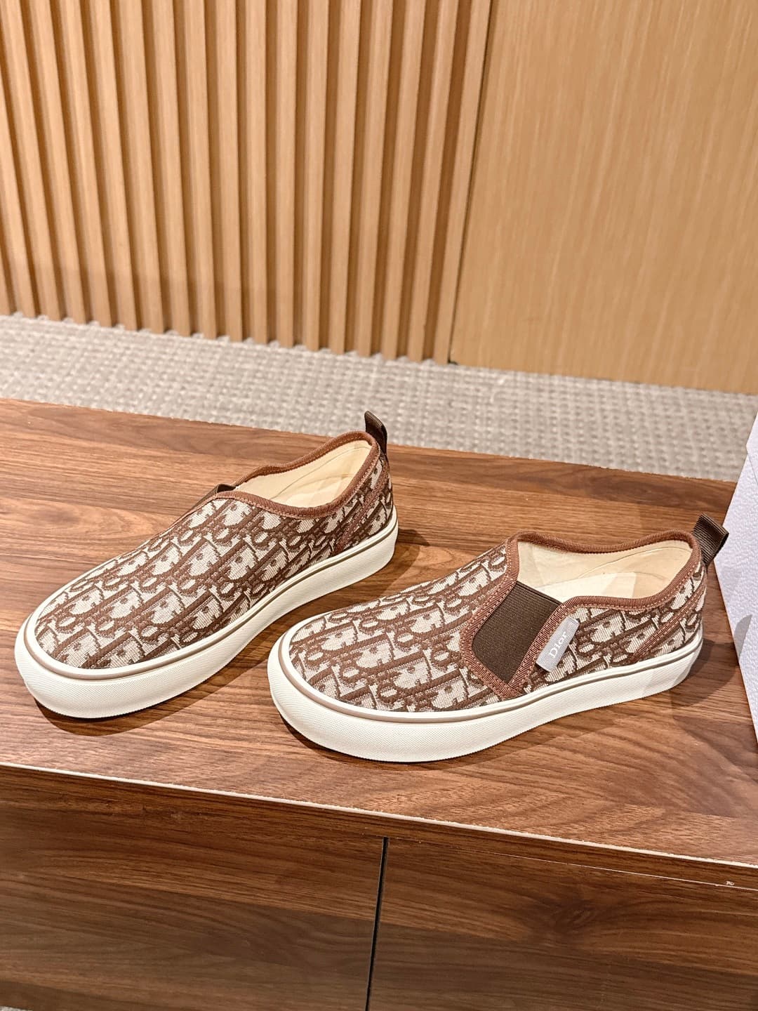 D5946 Top version: Christian Dior spring/summer new monogram leather loafers — image 2