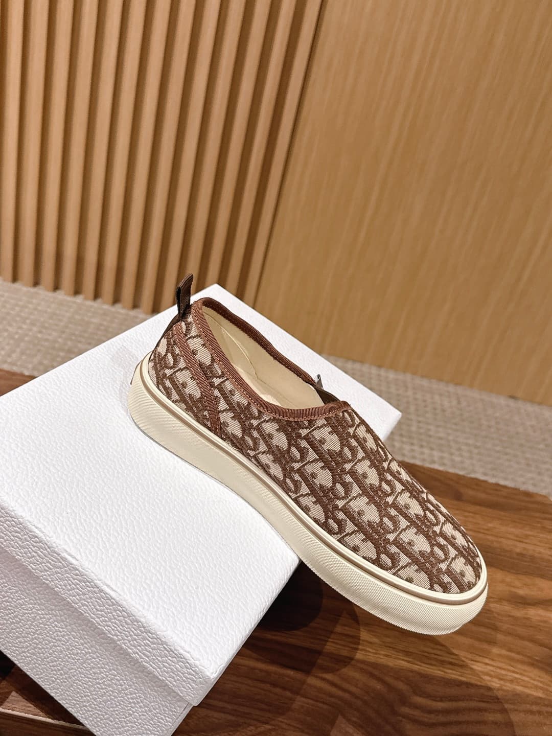 D5946 Top version: Christian Dior spring/summer new monogram leather loafers — image 3