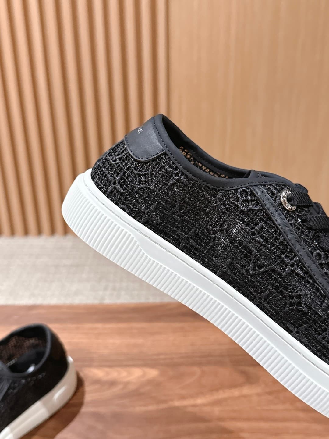 D9280 New LOUIS VUITTON lace-trimmed casual sports skate shoes at the purchasing-level — image 7