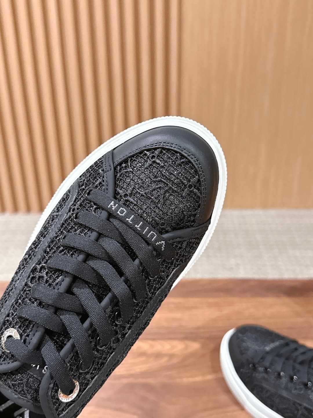 D9280 New LOUIS VUITTON lace-trimmed casual sports skate shoes at the purchasing-level — image 6