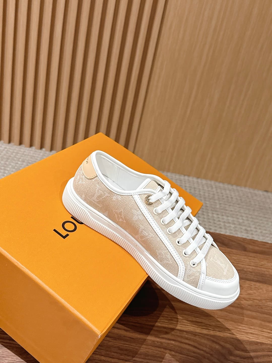 D9279 Louis Vuitton Leather Sandal Shoes with Lace Ups – New Models, High-End Quality — image 3