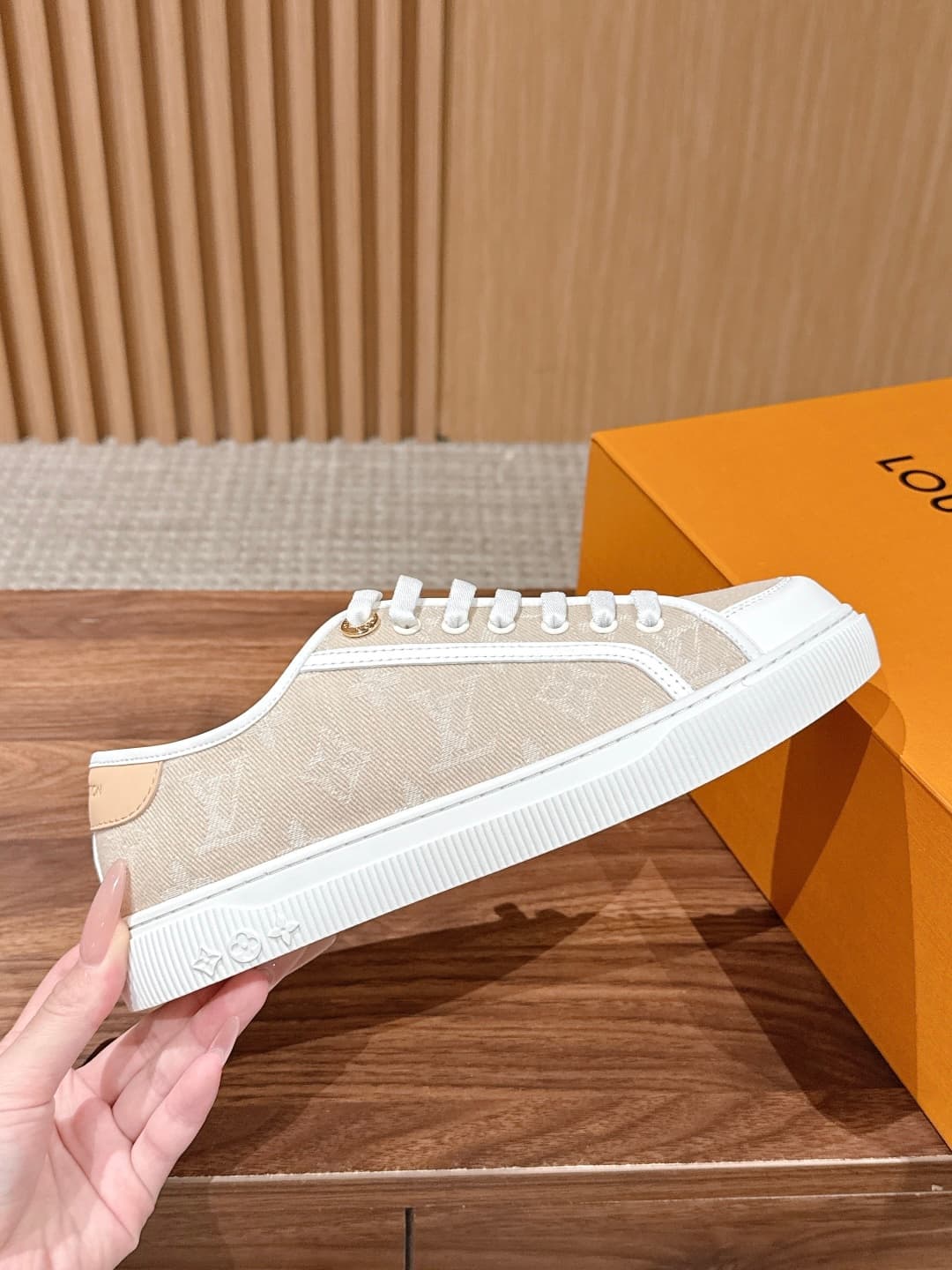 D9279 Louis Vuitton Leather Sandal Shoes with Lace Ups – New Models, High-End Quality — image 5