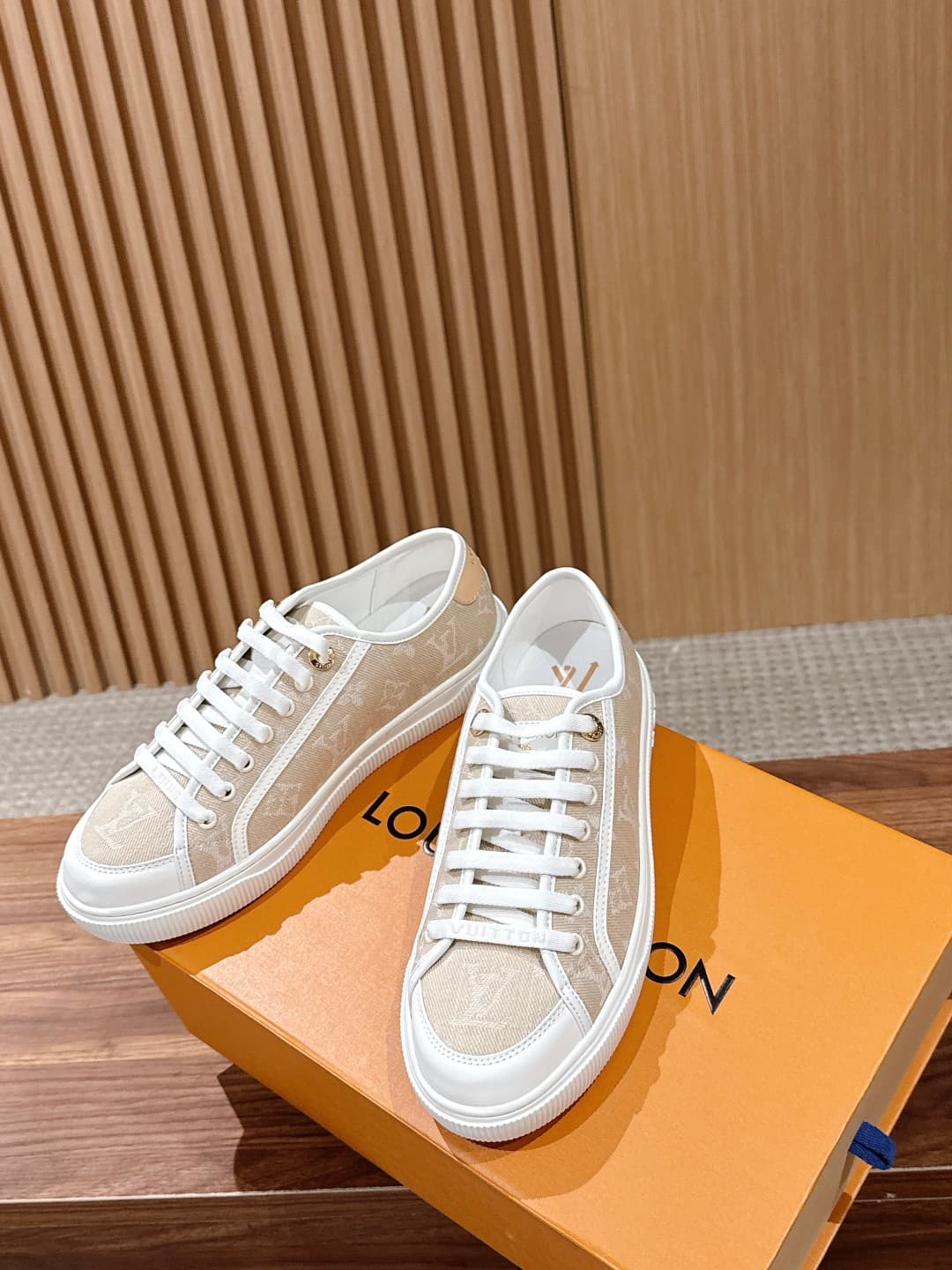 D9279 Louis Vuitton Leather Sandal Shoes with Lace Ups – New Models, High-End Quality — image 4