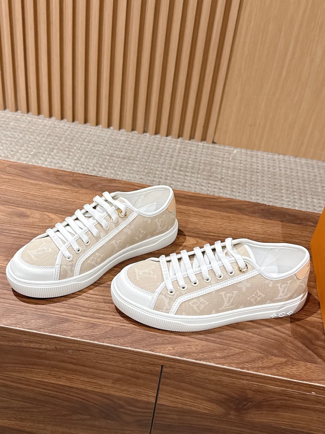 D9279 Louis Vuitton Leather Sandal Shoes with Lace Ups – New Models, High-End Quality — image 2