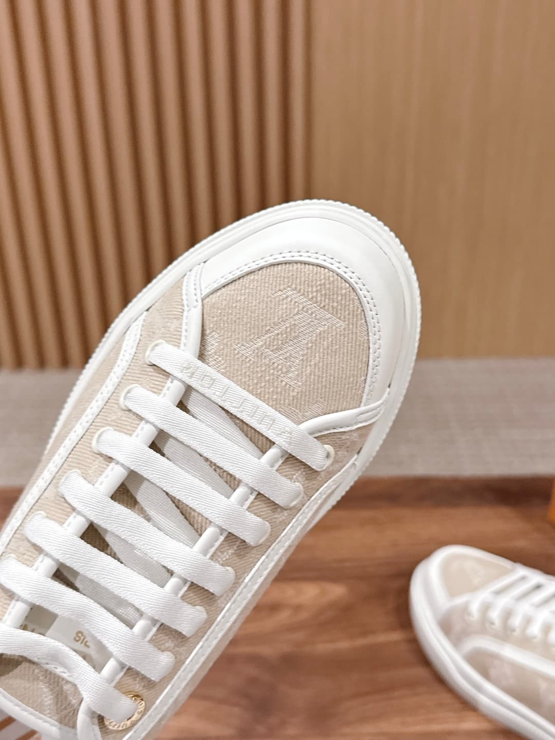 D9279 Louis Vuitton Leather Sandal Shoes with Lace Ups – New Models, High-End Quality — image 6