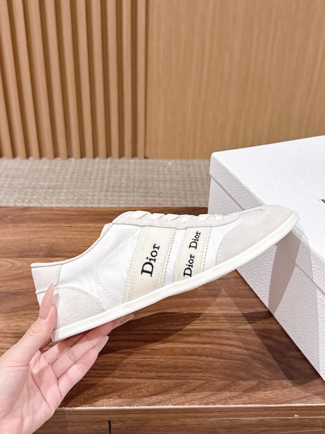 D5947 Top-tier version of Christian Dior spring season new flat Dior shoes — image 5