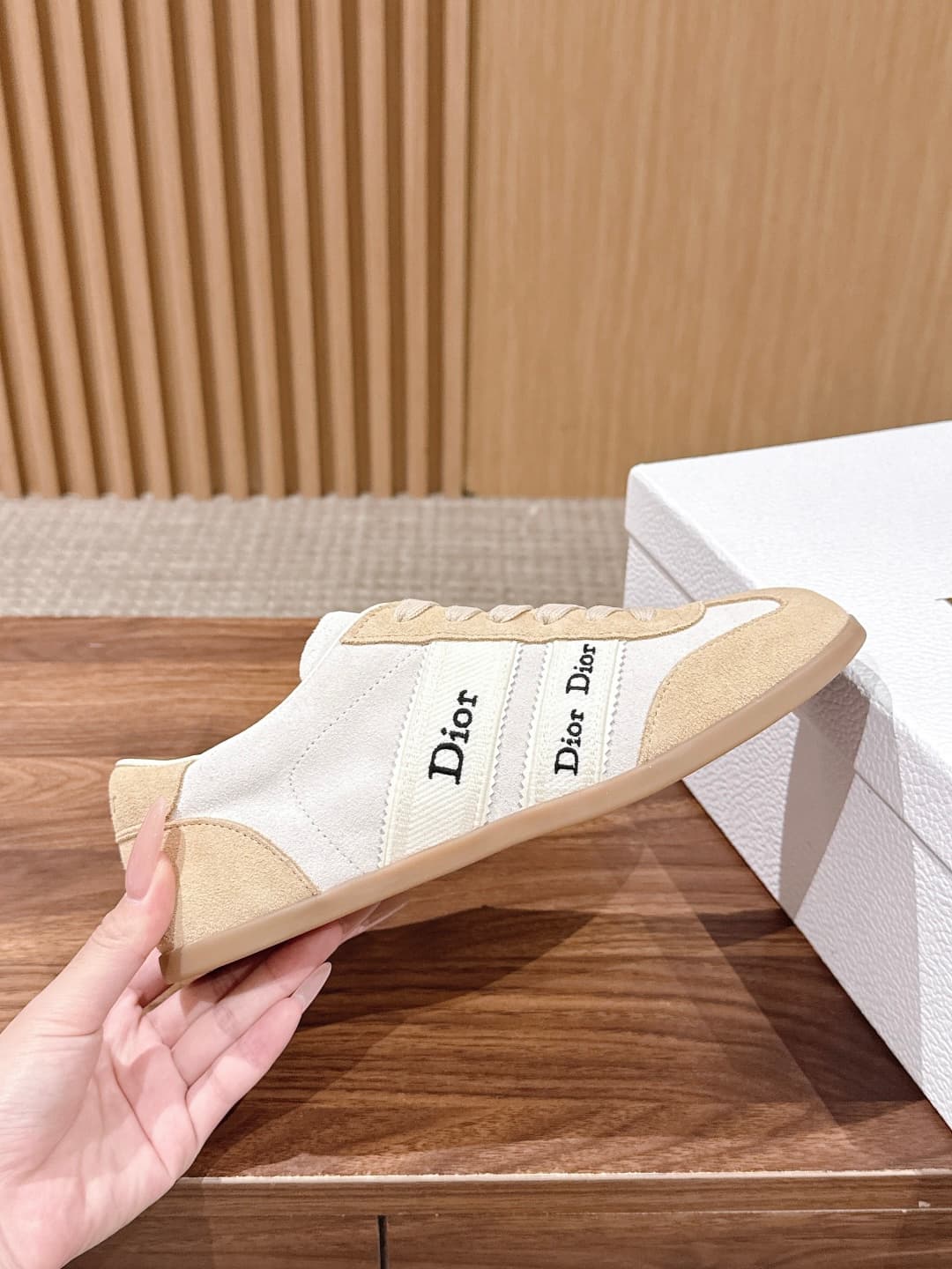 D5945 Top-tier version: Christian Dior early spring new flat Dior shoes — image 5