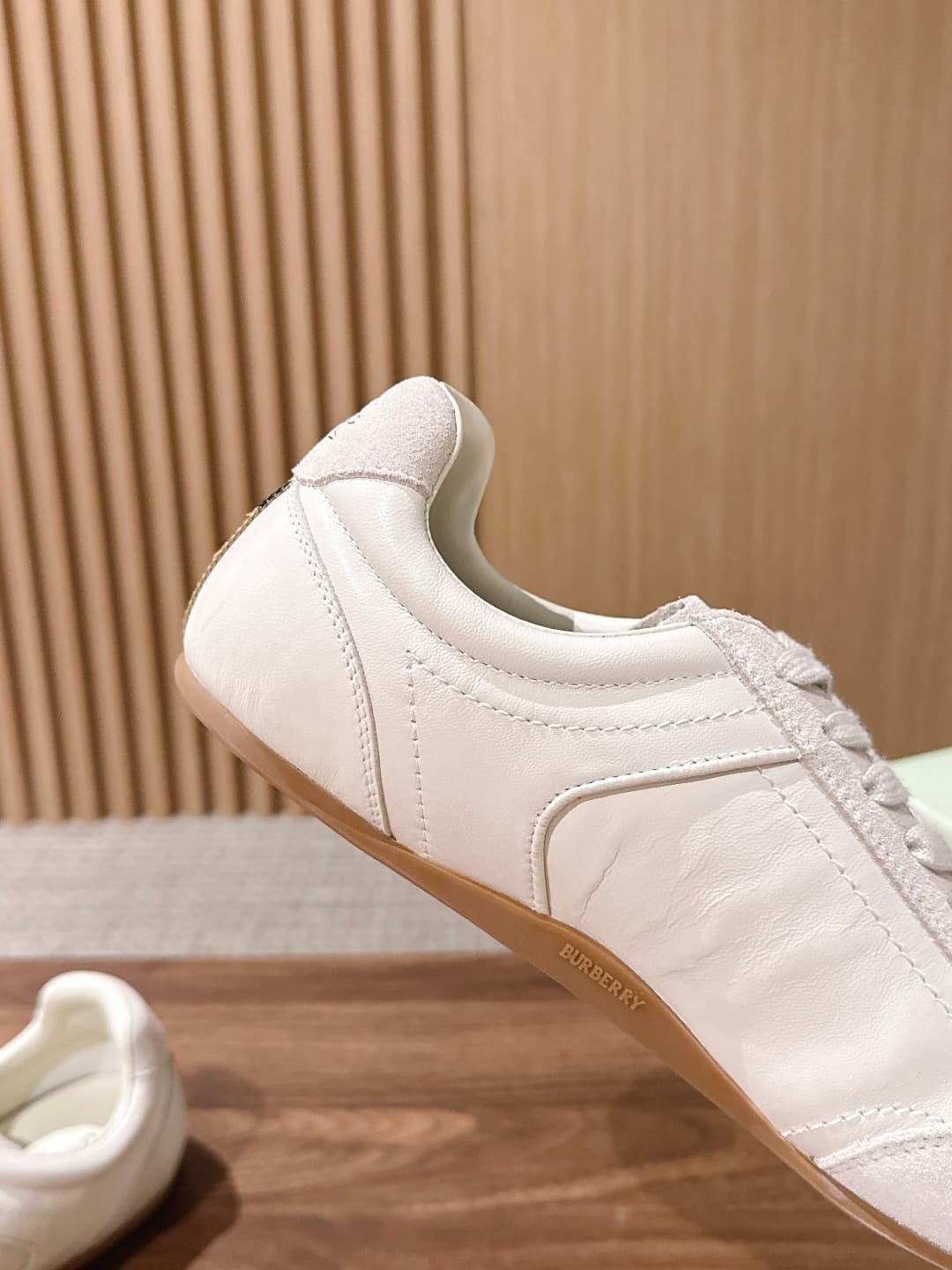 D3166 【Wangzhou Product】Burberry’s popular vintage/retro men’s Derby shoes are now available. These are Burberry’s signature products, and these shoes truly strike a perfect balance between “brand identity” and “daily practicality”. — image 7