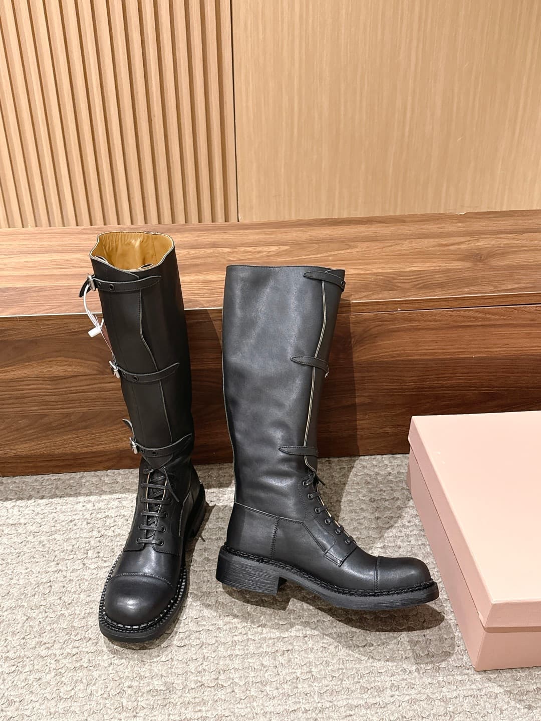 D10578 [2.0 Upgrade Version] MiuMiu – New model long boots. These are stylish long boots with a classic motorcycle boot style. — image 3