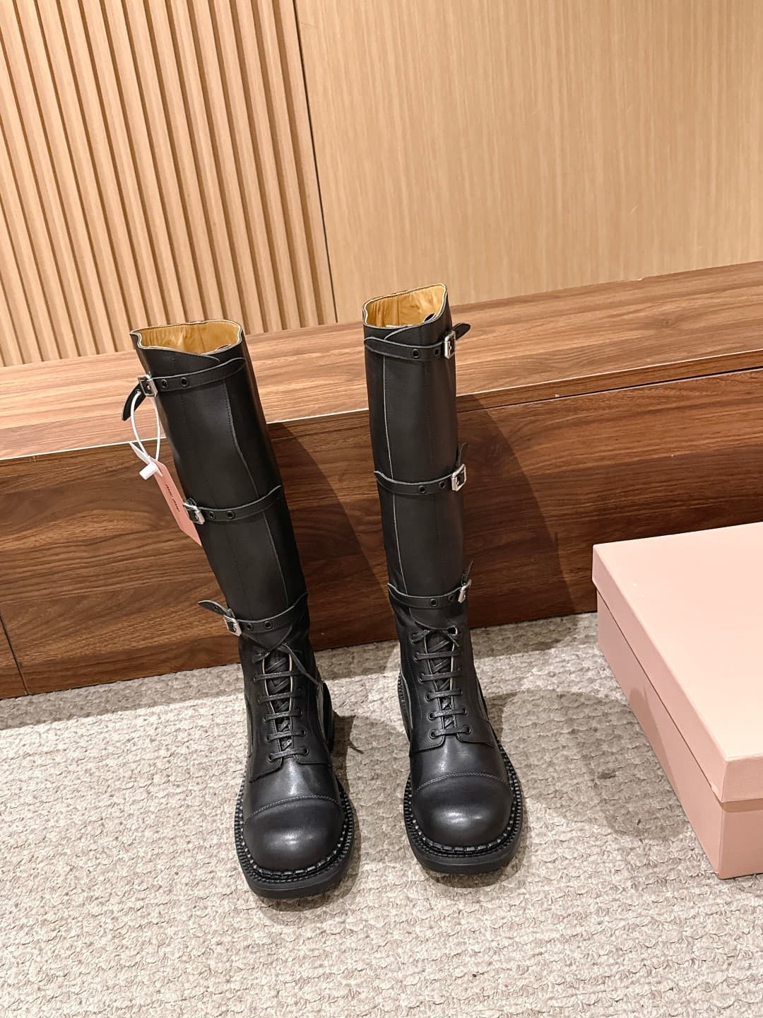 D10578 [2.0 Upgrade Version] MiuMiu – New model long boots. These are stylish long boots with a classic motorcycle boot style. — image 1