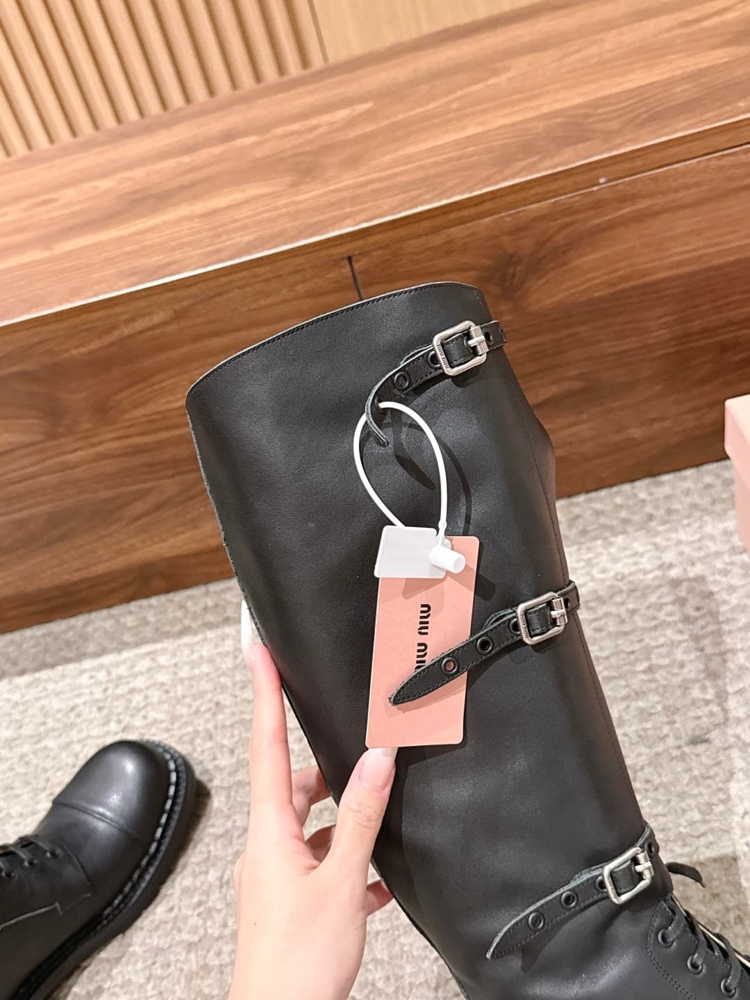 D10578 [2.0 Upgrade Version] MiuMiu – New model long boots. These are stylish long boots with a classic motorcycle boot style. — image 8