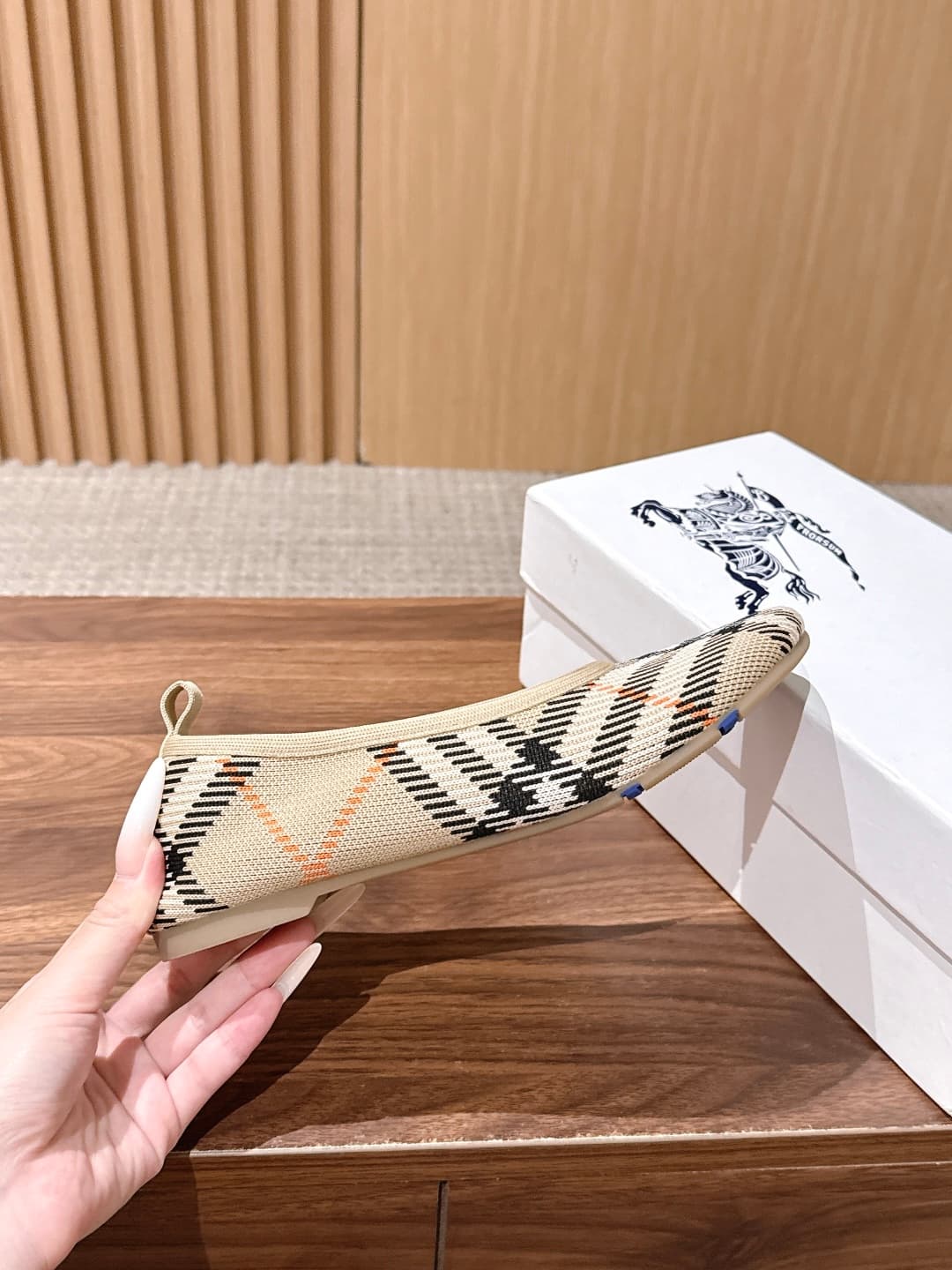 D3134 [Wangshan Product] BURBERRY Water Slide Collection – Ballroom Shoes for Ballet — image 5