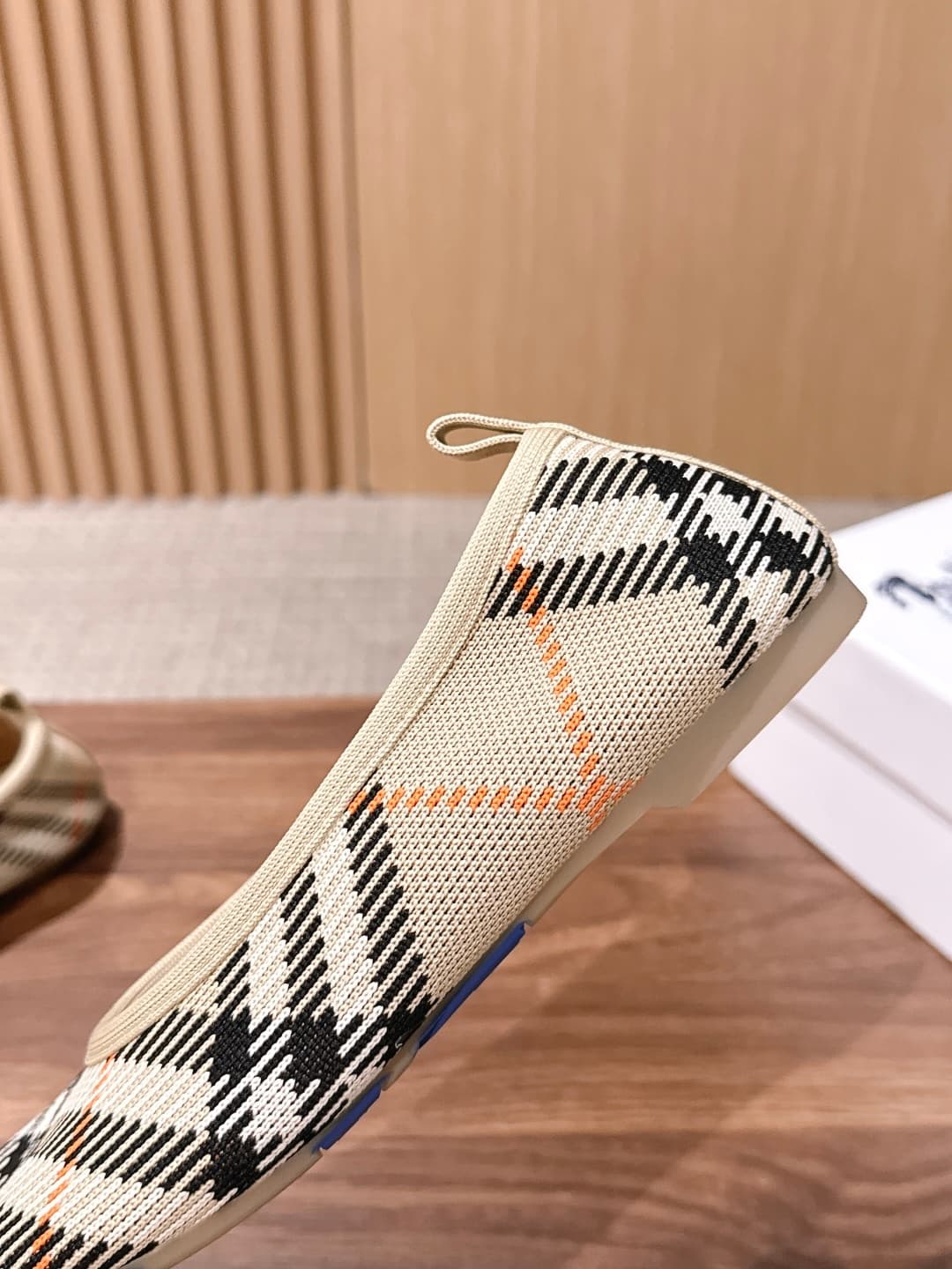 D3134 [Wangshan Product] BURBERRY Water Slide Collection – Ballroom Shoes for Ballet — image 7