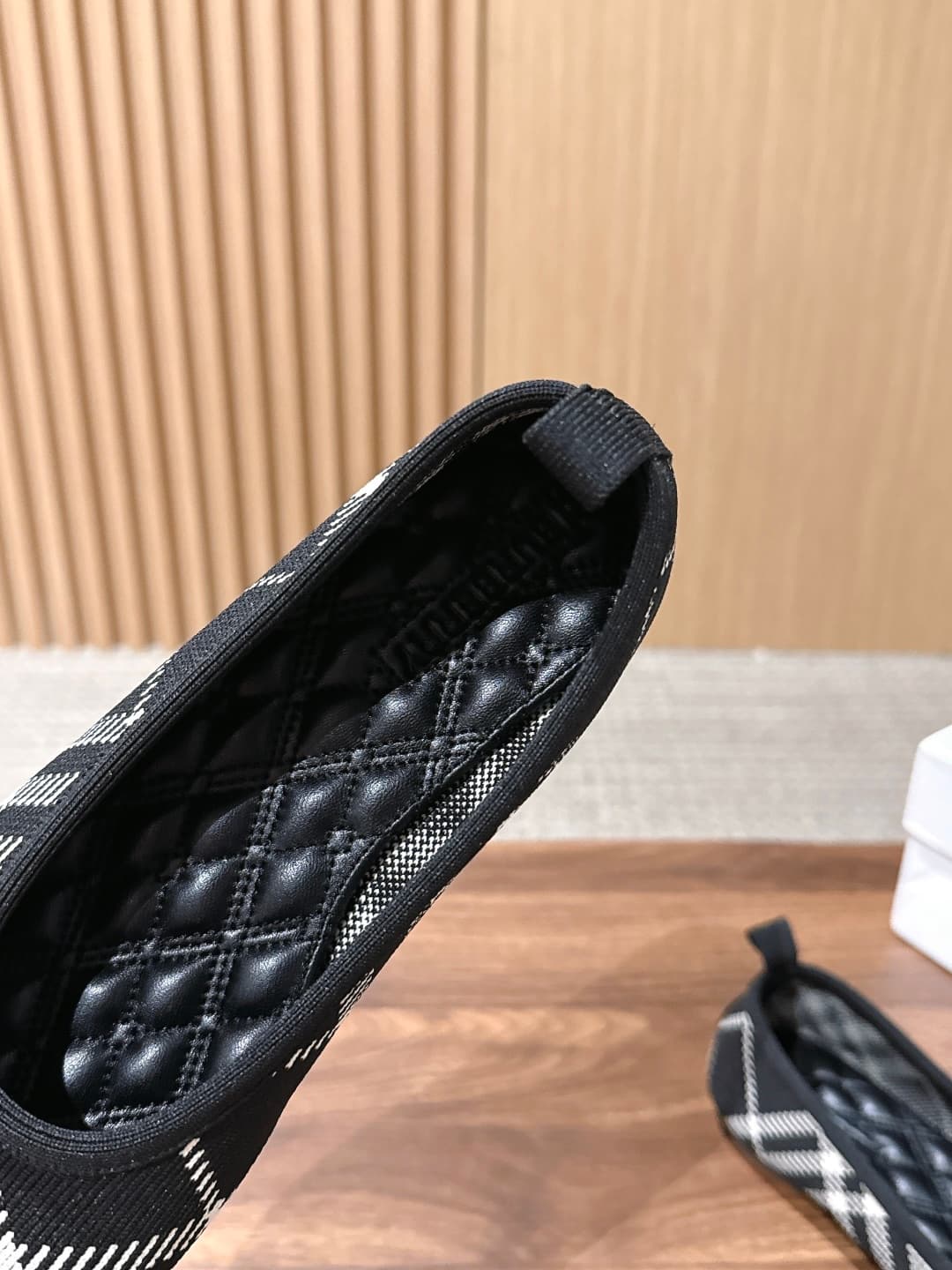 D3132 [Wanjiang] BURBERRY Water Slide Collection – Ballroom Shoes, Ballet Flats — image 8